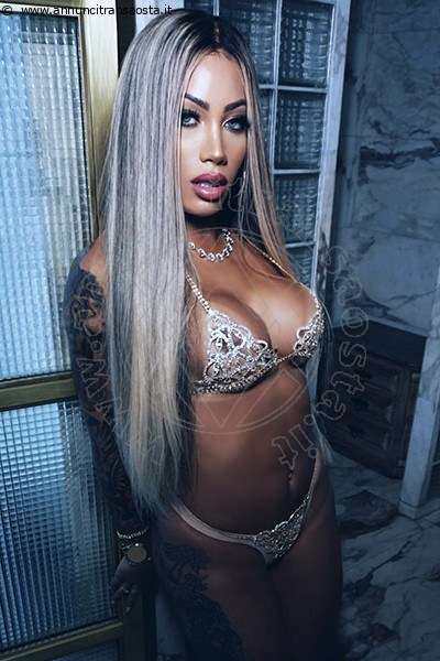 Foto Paola Amorim  Incontri Trans Parigi